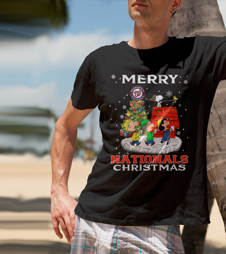 Merry Washington Nationals Christmas Snoopy With Peanuts Characters Decorate Tree T-Shirt