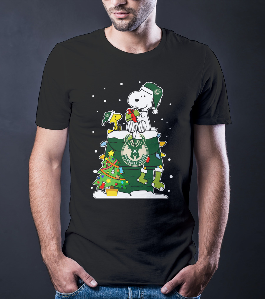 Milwaukee Bucks Christmas Snoopy And Woodstock Holiday Scene T-Shirt