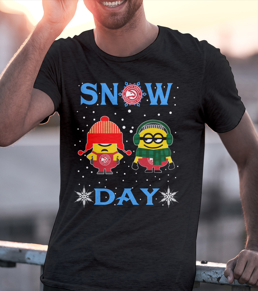 Atlanta Hawks Basketball Club Snow Day Minion Fans T-Shirt