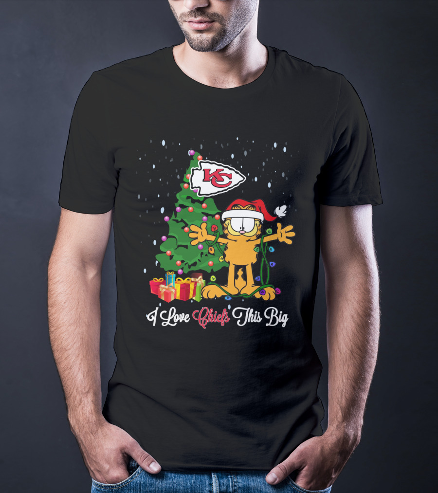I Love Chiefs This Big Xmas Garfield Cat Kansas City Chiefs Christmas Tree T-Shirt