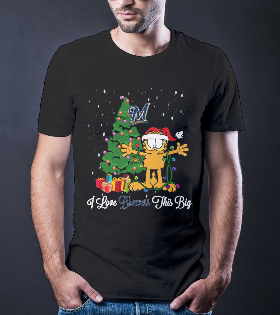 Milwaukee Brewers Xmas With Garfield I Love Brewers This Big Christmas Tree And Gifts T-Shirt