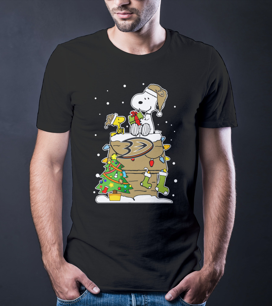 Anaheim Ducks Christmas Snoopy And Woodstock With Gifts T-Shirt