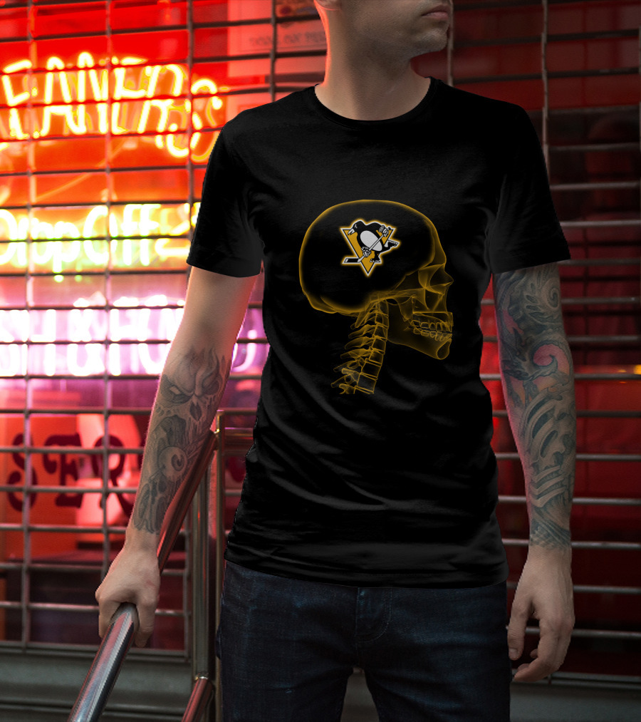 X-Ray Skull With Pittsburgh Penguins Hockey Logo Inside Brain T-Shirt