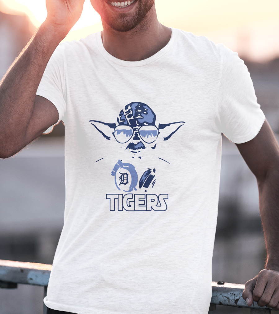 Yoda Star Wars With Detroit Tigers Baseball Logo Fusion T-Shirt
