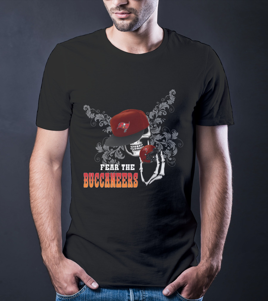 Fear The Buccaneers Tampa Bay Skull And Helmet T-Shirt