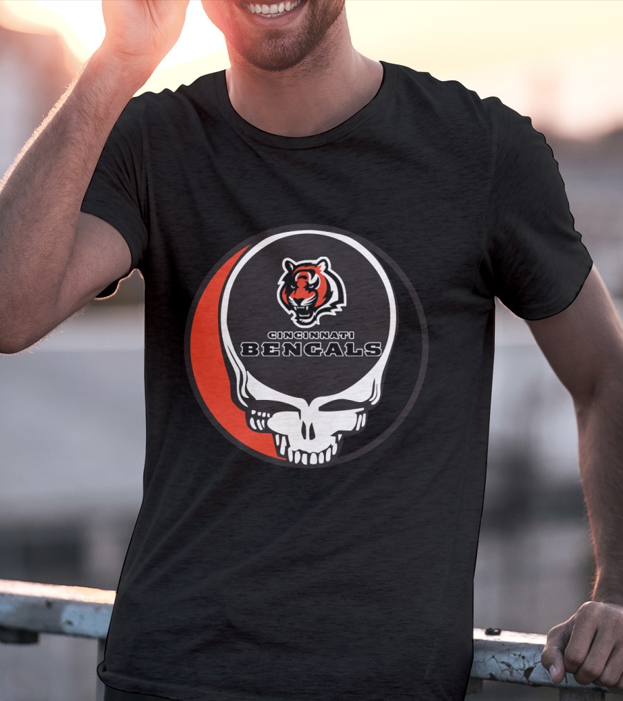 Cincinnati Bengals Grateful Dead Skull Logo Fusion T-Shirt