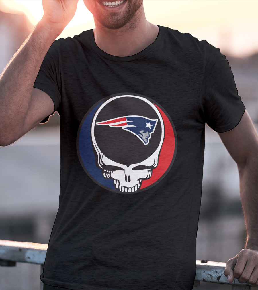 Grateful Dead Skull With New England Patriots Logo And Blue Red Rings T-Shirt