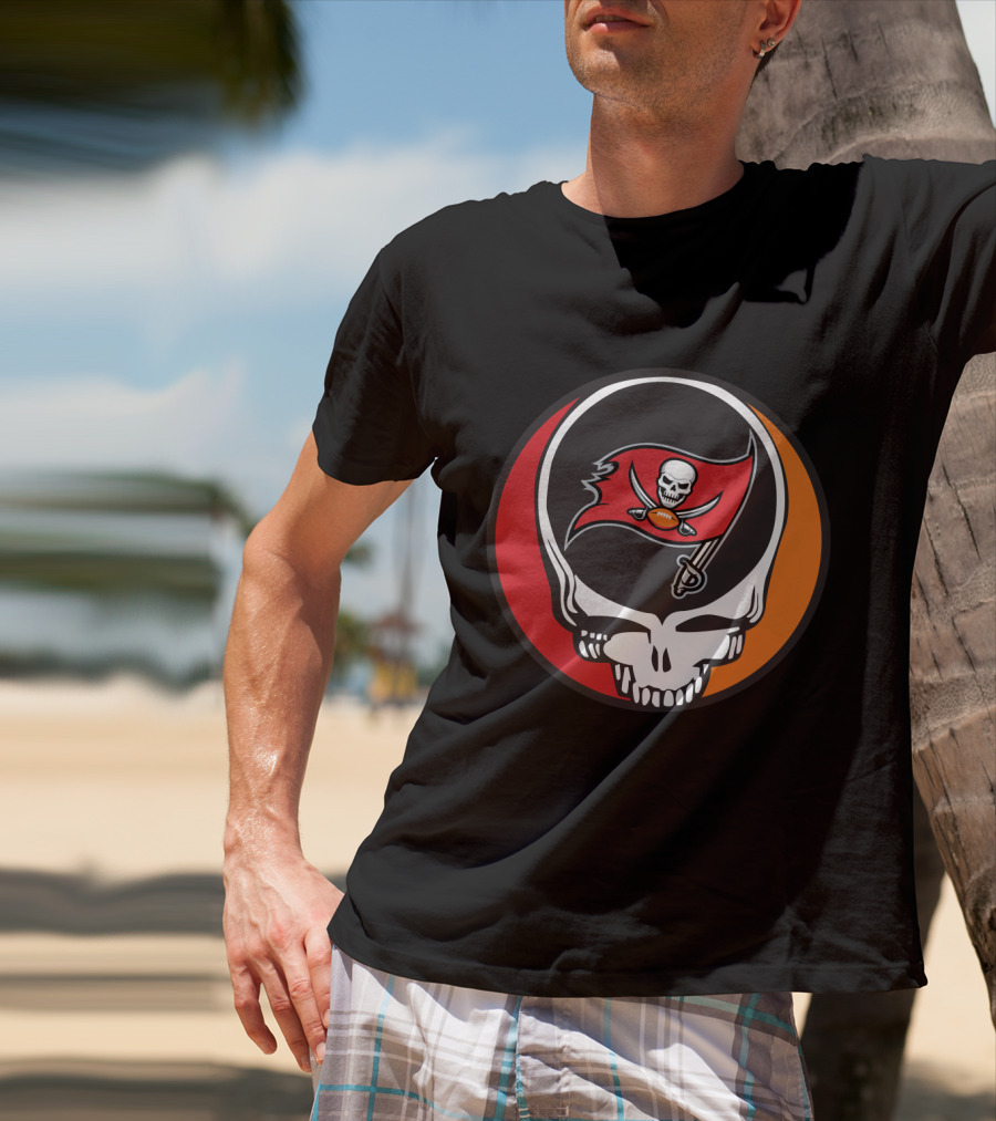 Grateful Dead Skull With Tampa Bay Buccaneers Flag T-Shirt