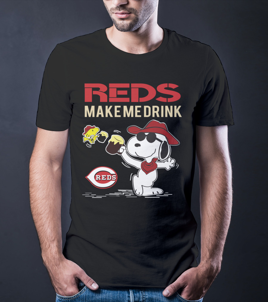 Reds Make Me Drink Snoopy Celebration For Cincinnati Reds Fans T-Shirt