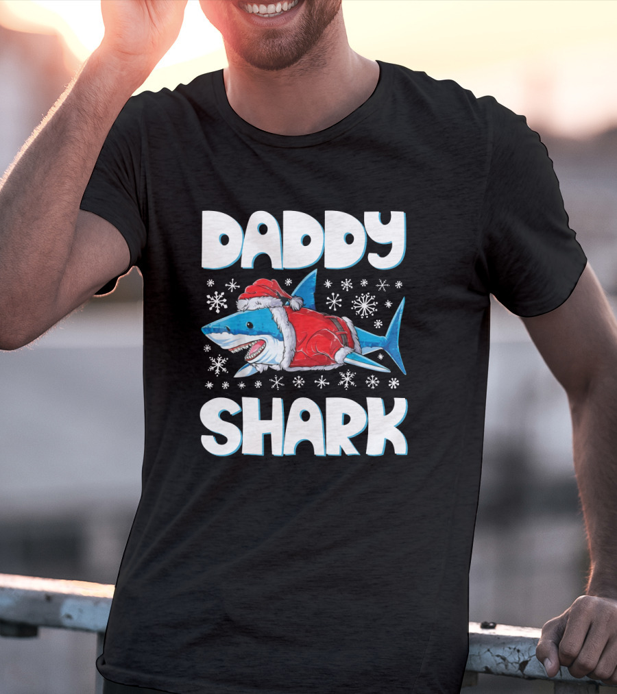 Daddy Shark Santa Hat Snowflakes Christmas T-Shirt