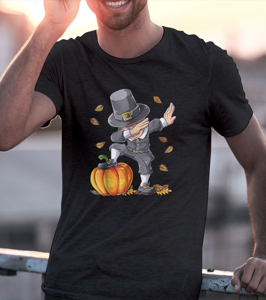 Pilgrim Dabbing On Pumpkin With Falling Autumn Leaves T-Shirt