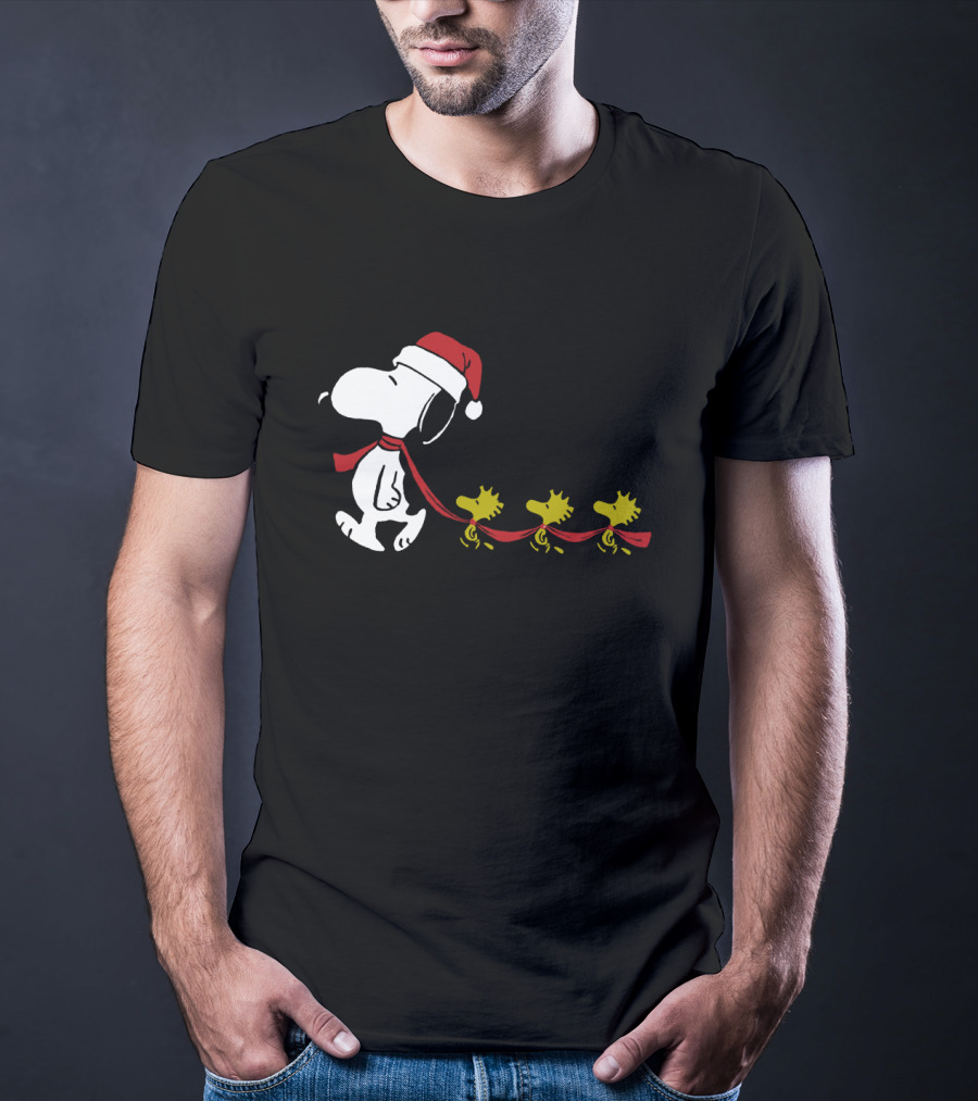 Snoopy Santa Hat Woodstock Parade Peanuts Christmas Holiday T-Shirt