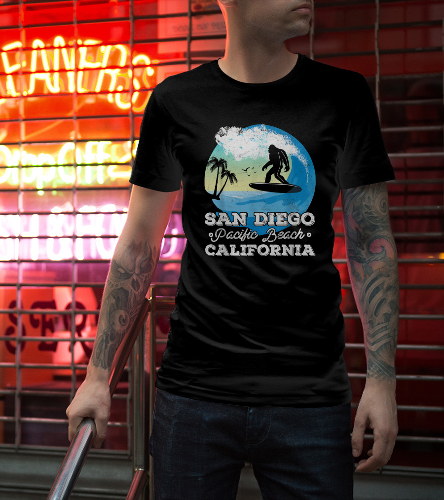 San Diego Pacific Beach California Bigfoot Surfer Adventure Scene T-Shirt