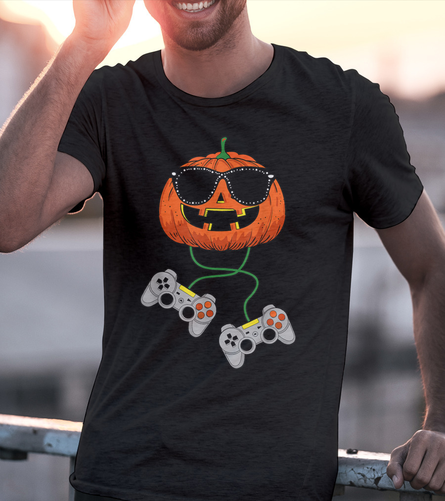 Halloween Jack O Lantern Gamer With Sunglasses And Game Controllers T-Shirt