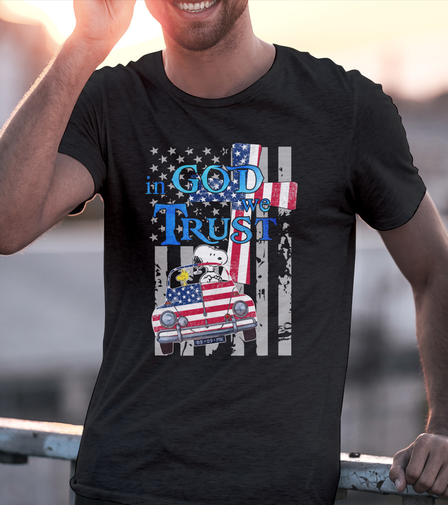 In God We Trust Snoopy Woodstock American Flag Car Patriot T-Shirt