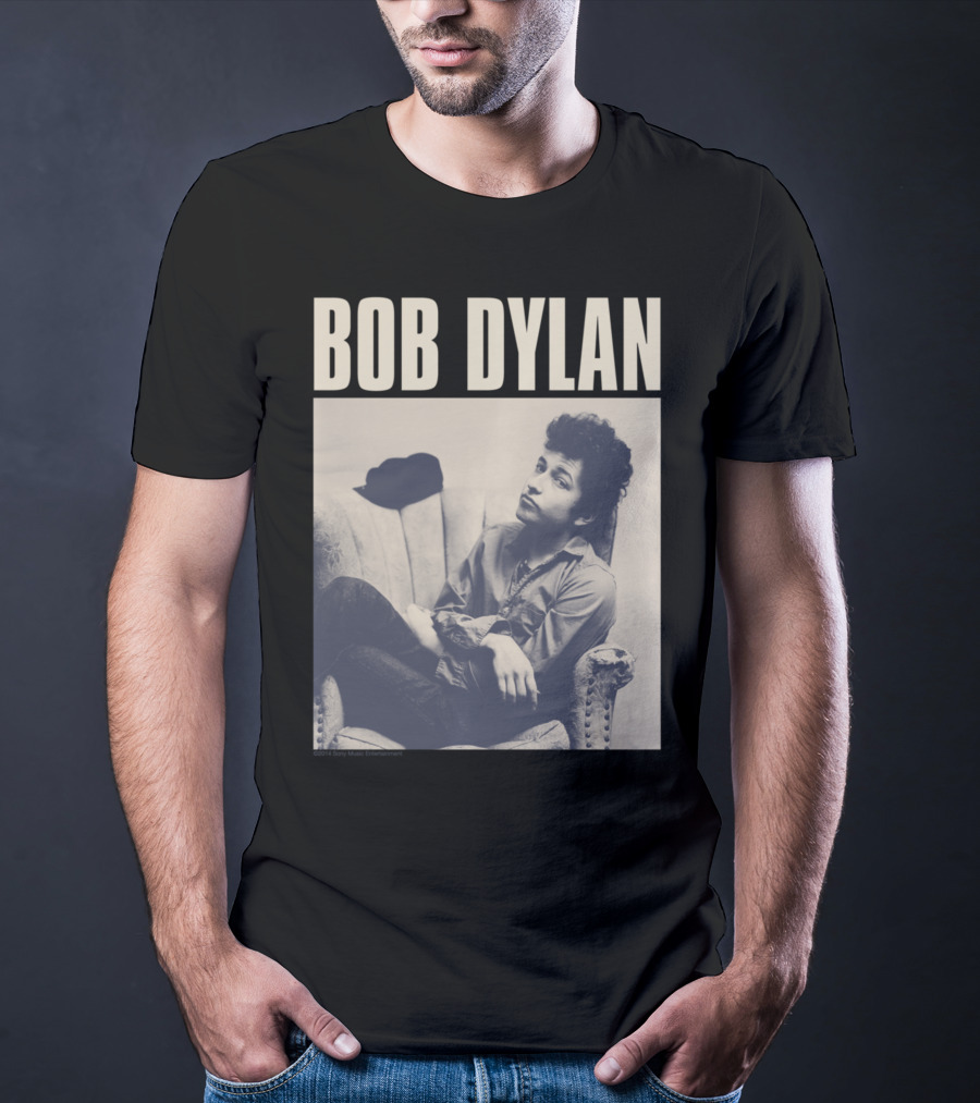 Bob Dylan Sitting On Chair Iconic Photo T-Shirt
