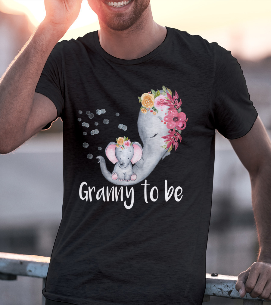 Granny To Be Elephant Baby Shower Floral For Girl T-Shirt