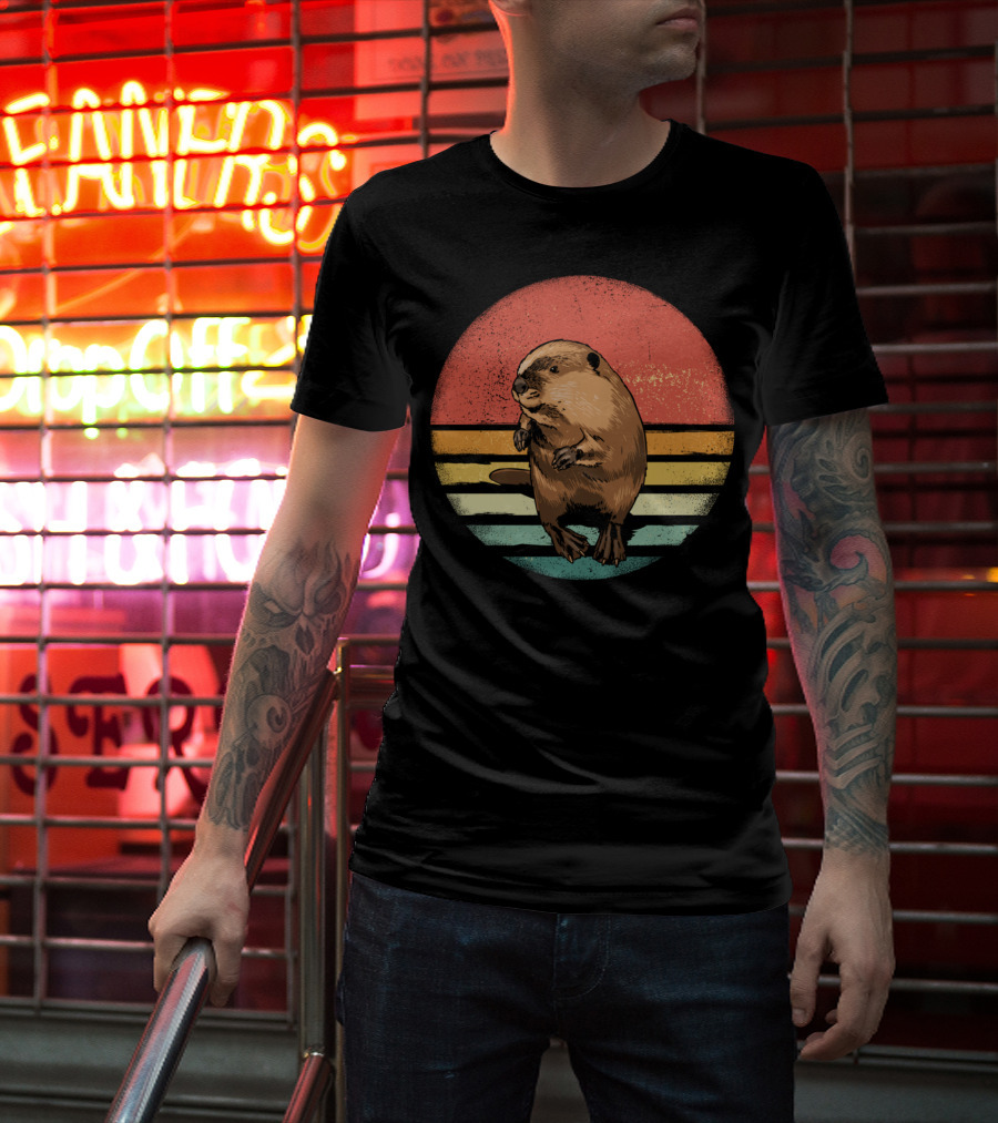 Retro Vintage Castor Nature Lover With Striped Sunset Circle T-Shirt