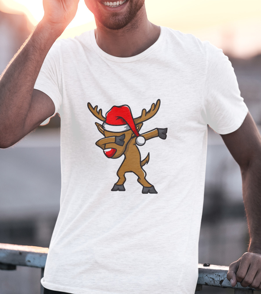 Funny Dabbing Reindeer With Santa Hat Christmas Costume T-Shirt