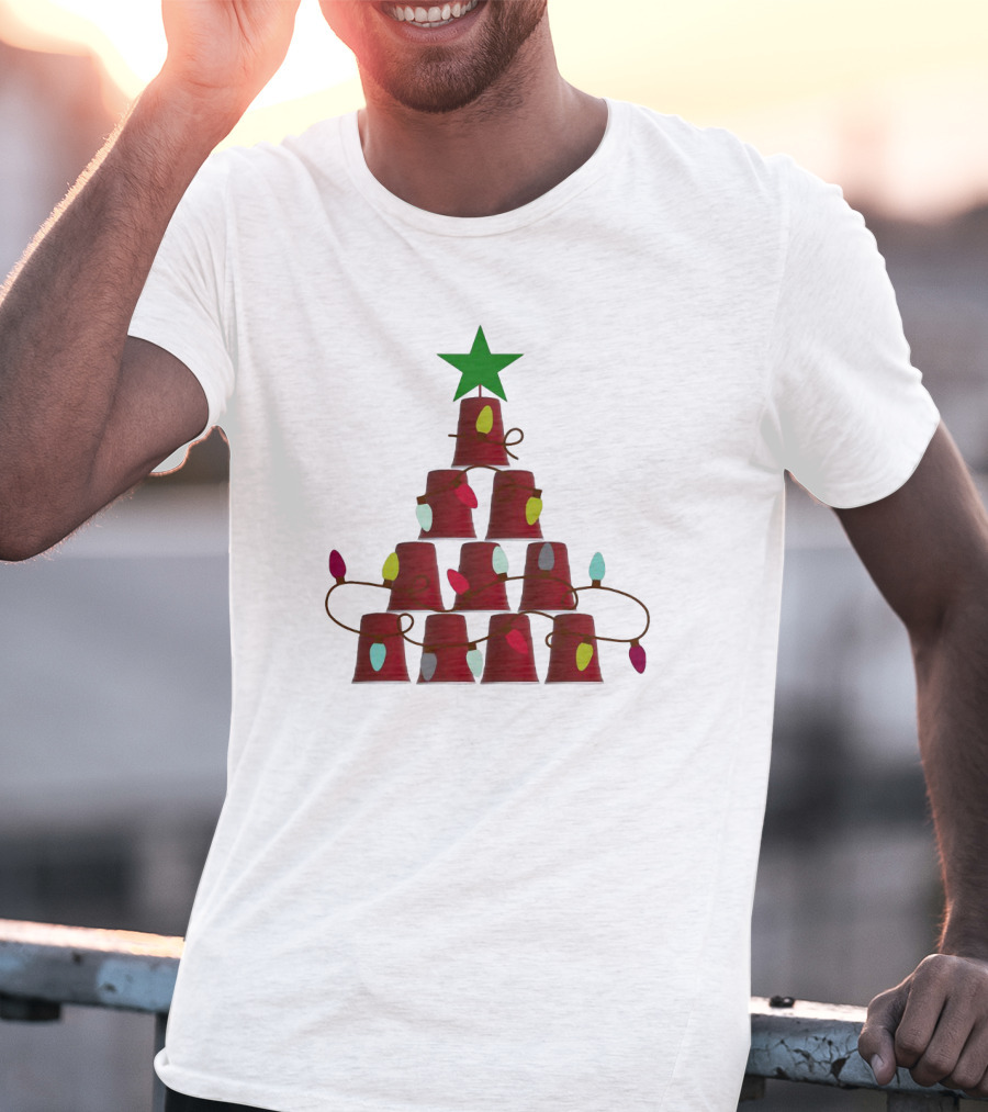 Red Cup Stacked Christmas Tree With Lights And Star Topper T-Shirt