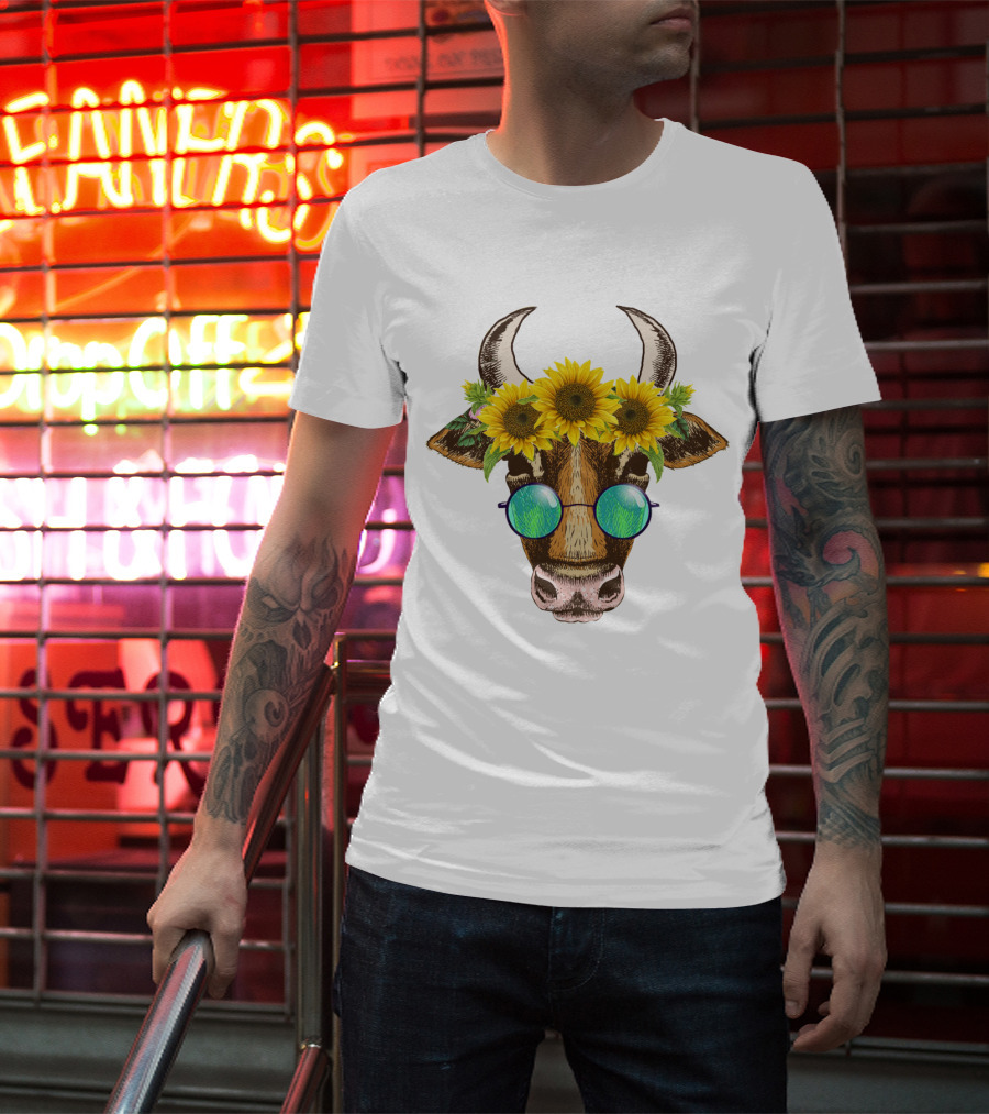 Cute Cow With Sunflower And Sunglasses Headpiece T-Shirt