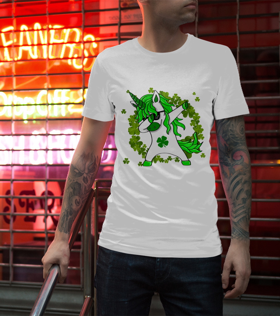 St. Patrick's Day Clover Unicorn Dabbing With Shamrock Mane Surrounded By Green Clovers T-Shirt