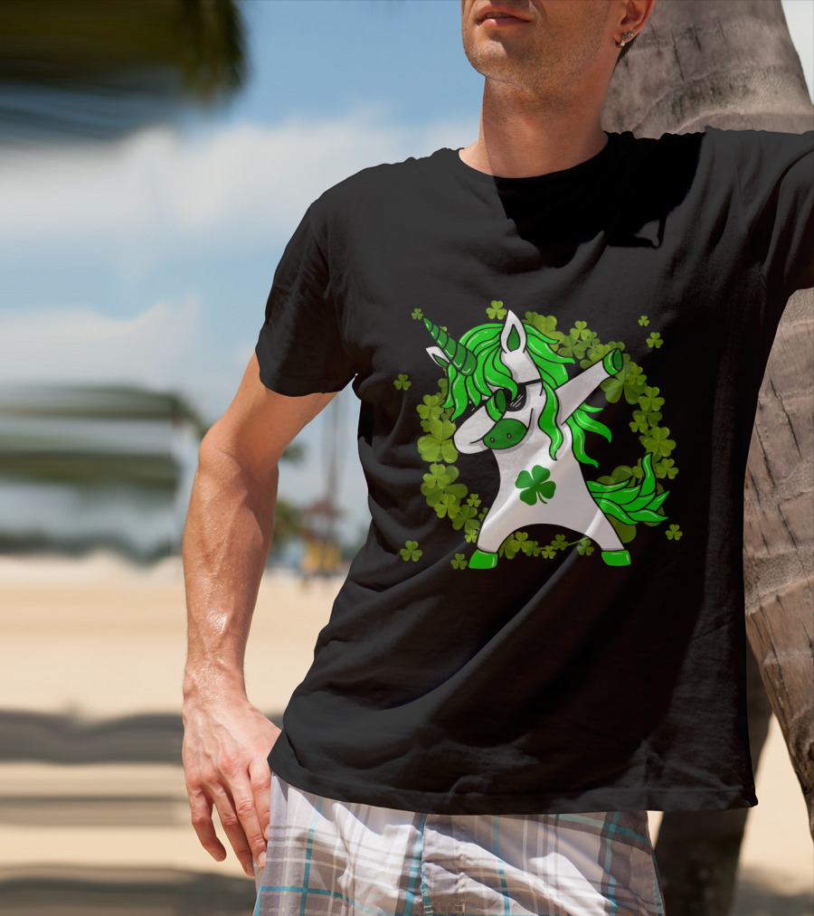 St Patricks Day Shamrock Unicorn Dabbing T-Shirt