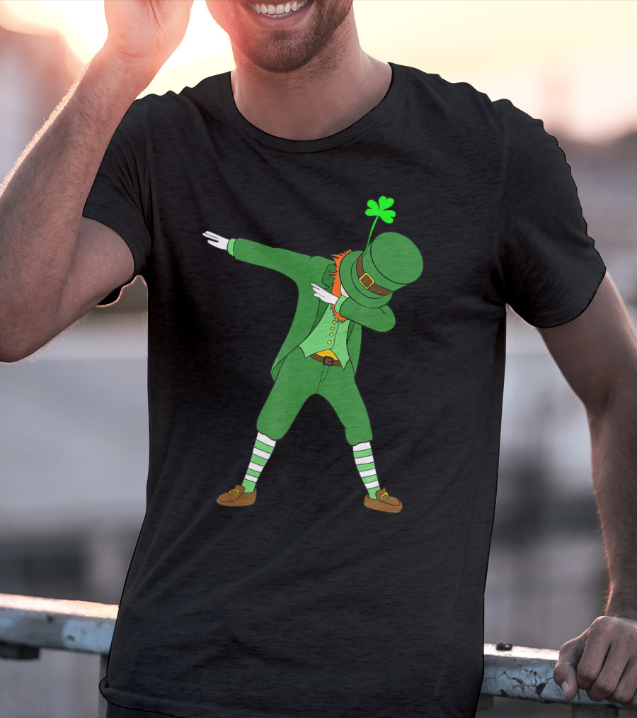 Dabbing Leprechaun St Patricks Day Boys Dab Shamrock Hat T-Shirt
