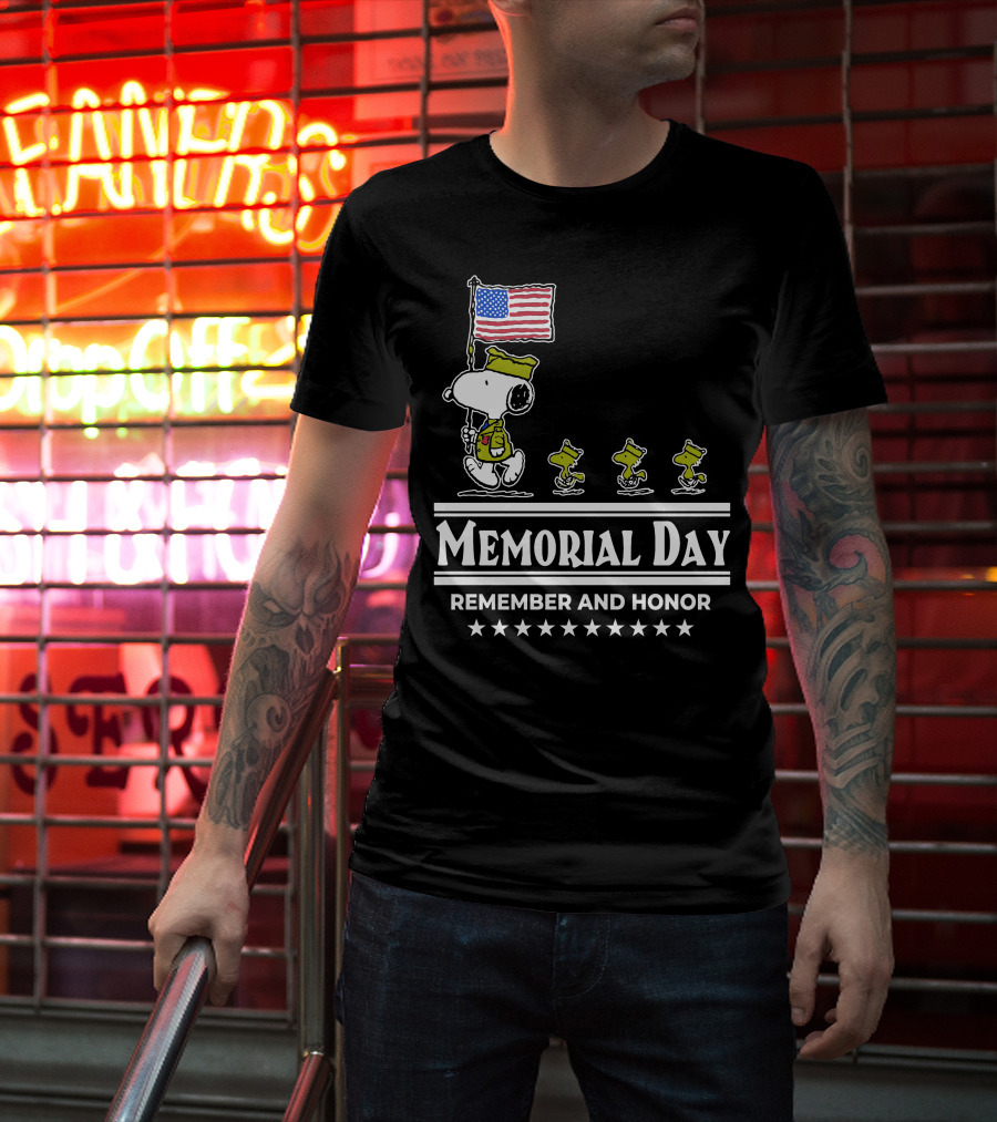 Snoopy Woodstock American Flag Memorial Day Remember And Honor T-Shirt