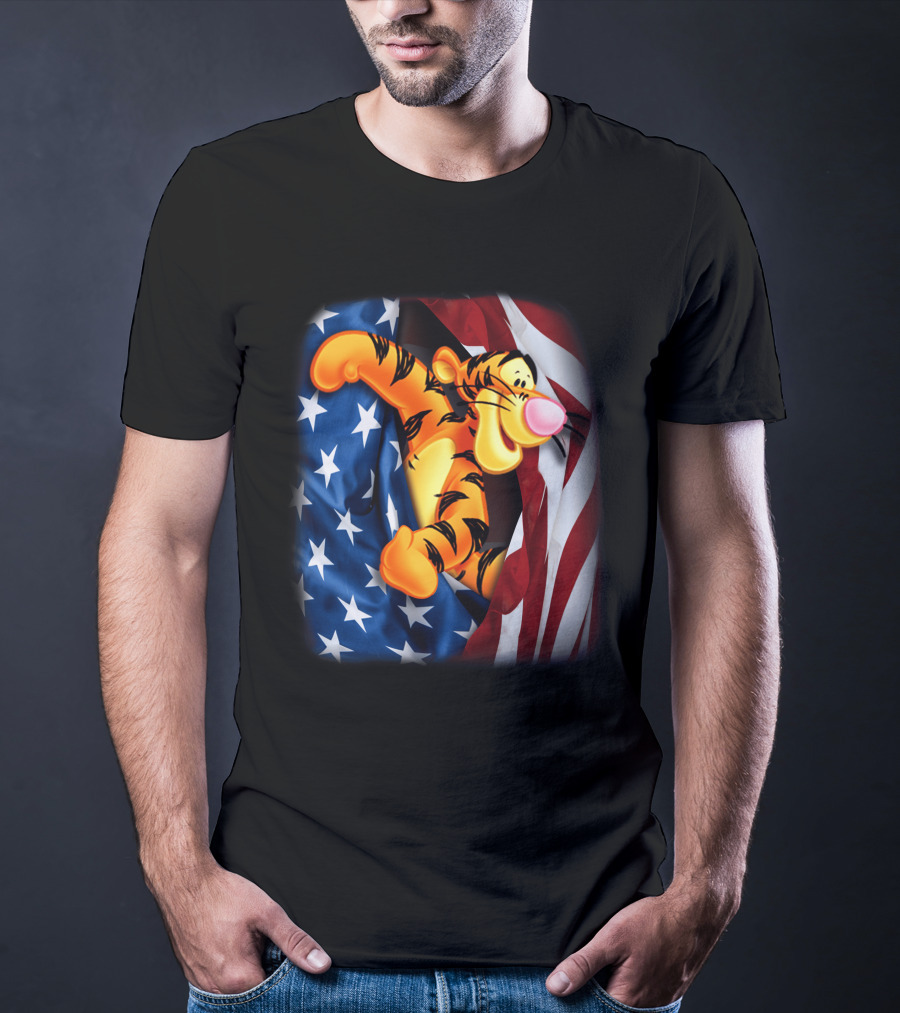 Tigger Celebrating Independence Day With American Flag T-Shirt