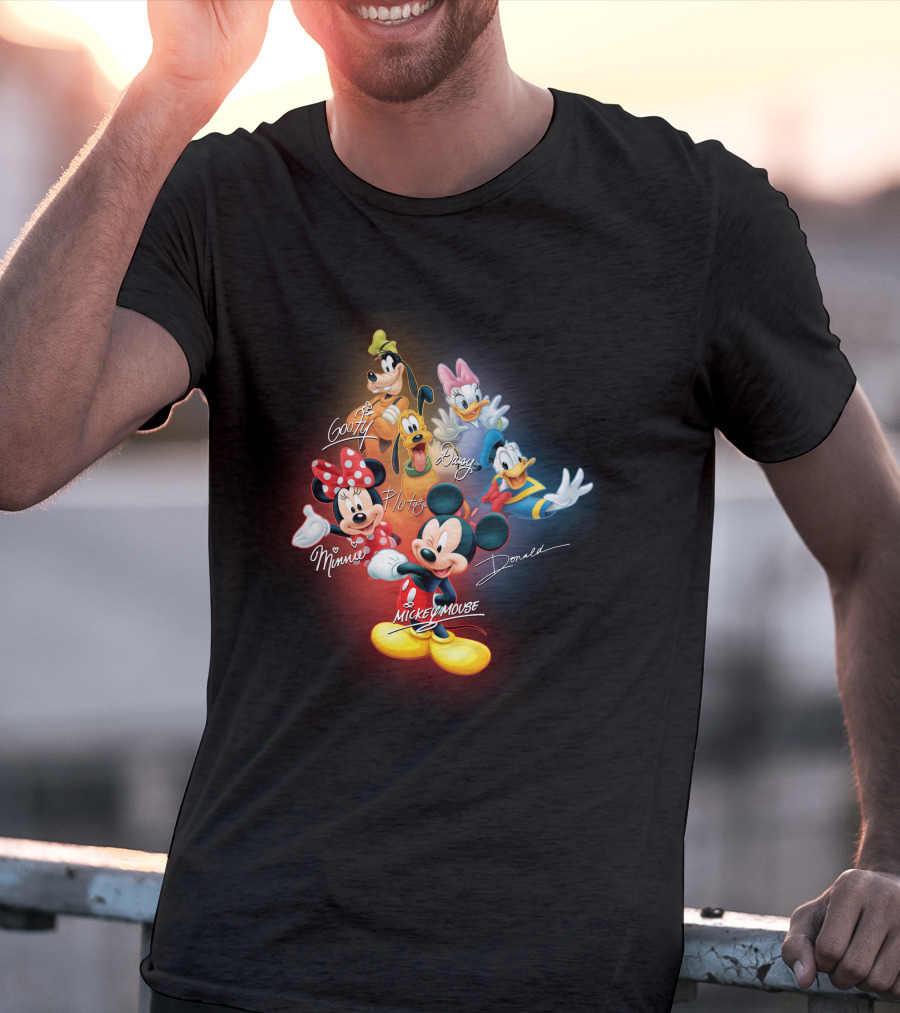 Mickey Mouse Minnie Pluto Goofy Daisy Donald Signatures T-Shirt