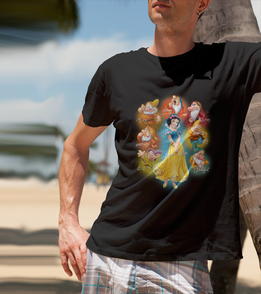 Snow White Signature With Doc, Sleepy, Sneezy, Dopey, Grumpy, Happy, Bashful T-Shirt