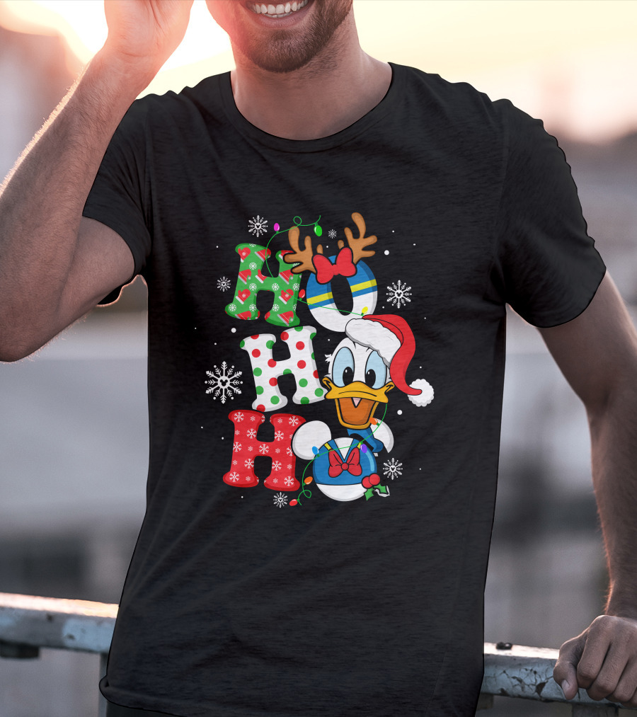 Donald Duck Ho Ho Ho Christmas Snowflakes Reindeer Antlers Santa Hat T-Shirt