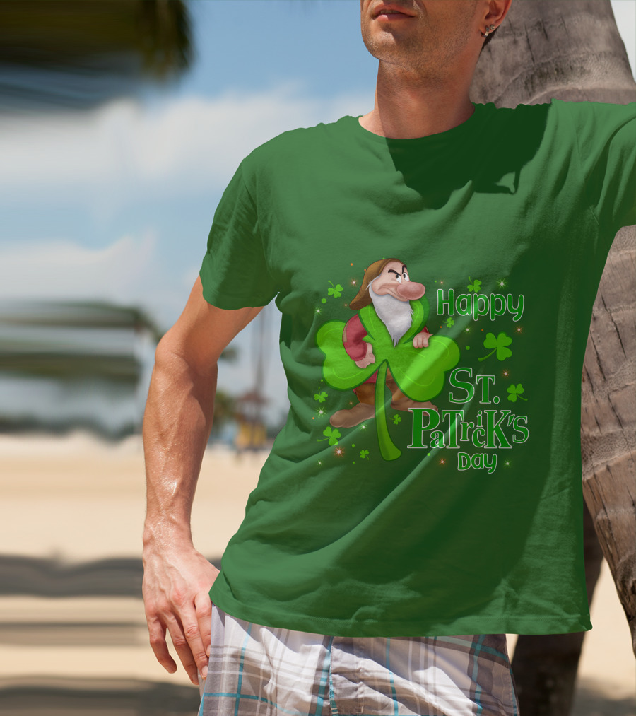 Happy St. Patrick's Day Grumpy Dwarf With Clover And Shamrocks T-Shirt
