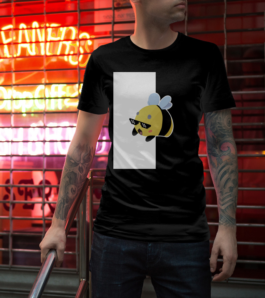 Tubbo And Ranboo Cool Bee Sunglasses Black And White Background T-Shirt