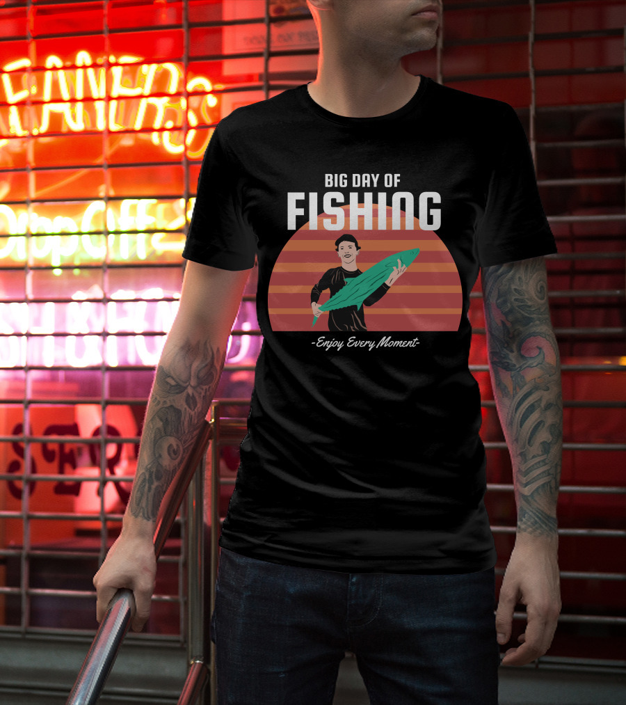 Big Day Of Fishing Enjoy Every Moment Retro Sunset Catch T-Shirt