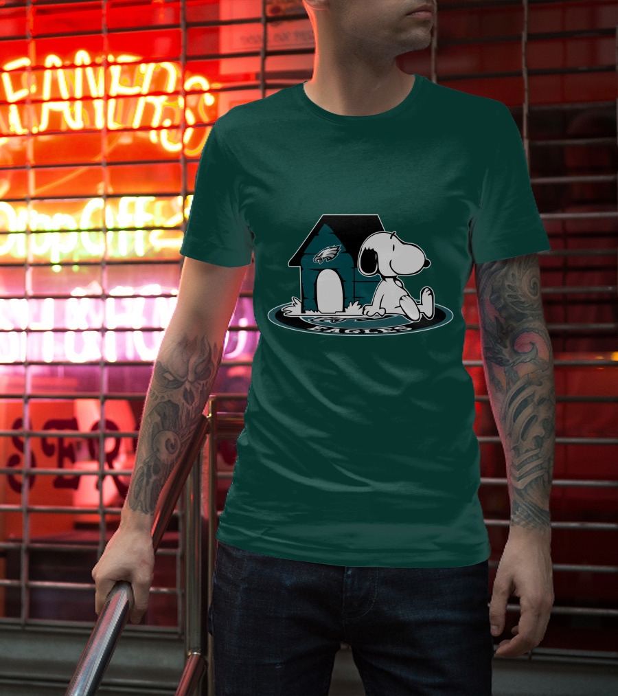 Philadelphia Eagles Snoopy Now And Forever Football Fan T-Shirt