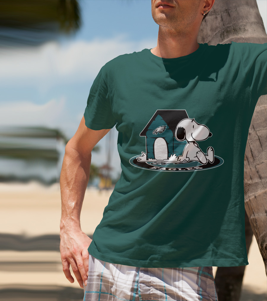 Philadelphia Eagles Snoopy Now And Forever Football Fan T-Shirt