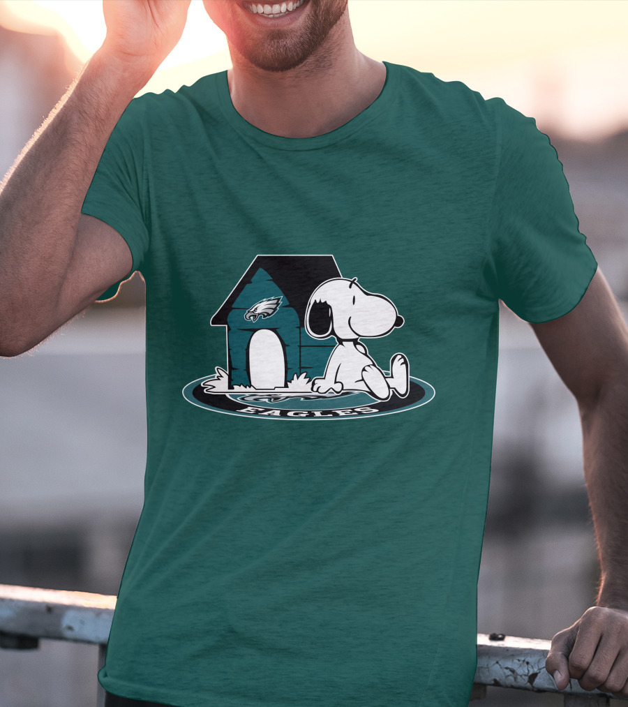 Philadelphia Eagles Snoopy Now And Forever Football Fan T-Shirt