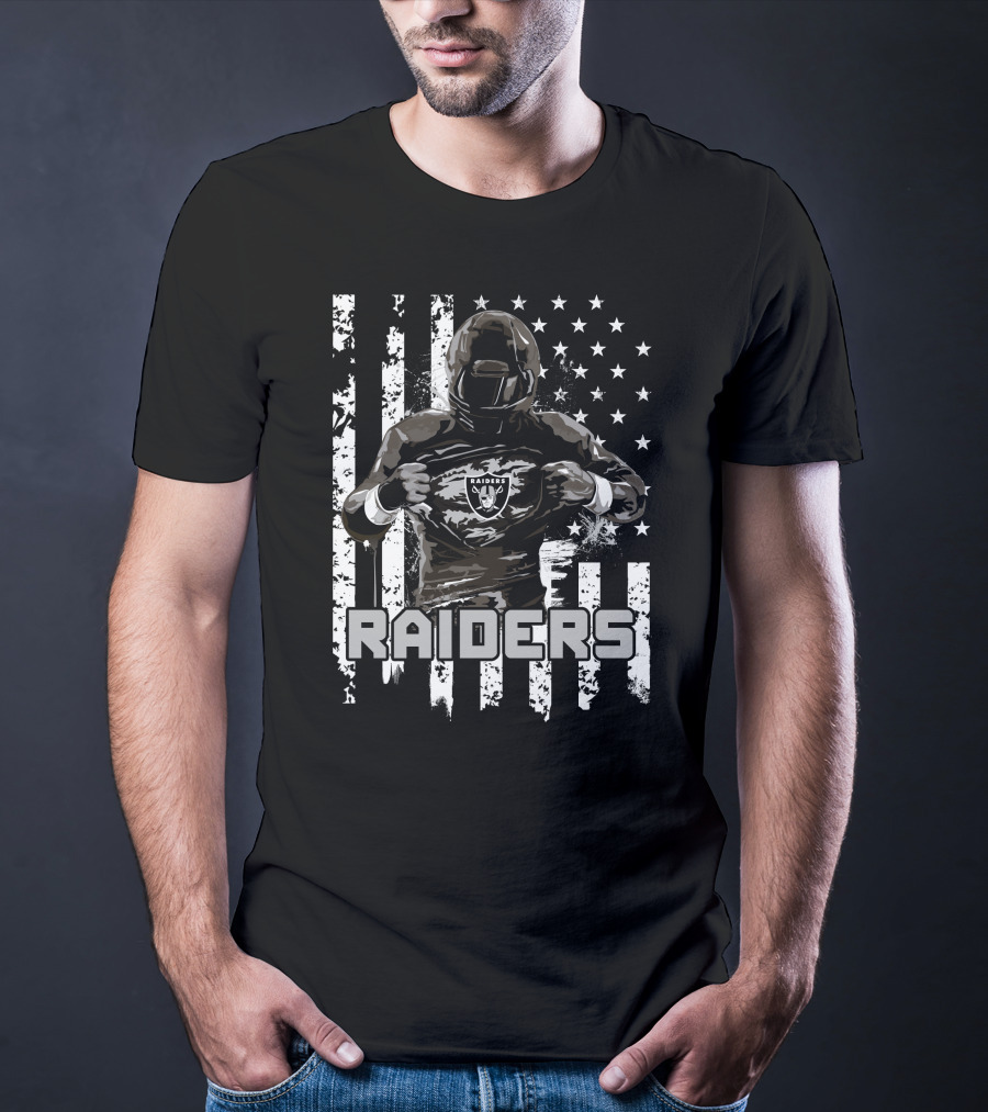 Las Vegas Raiders Player With American Flag Background T-Shirt
