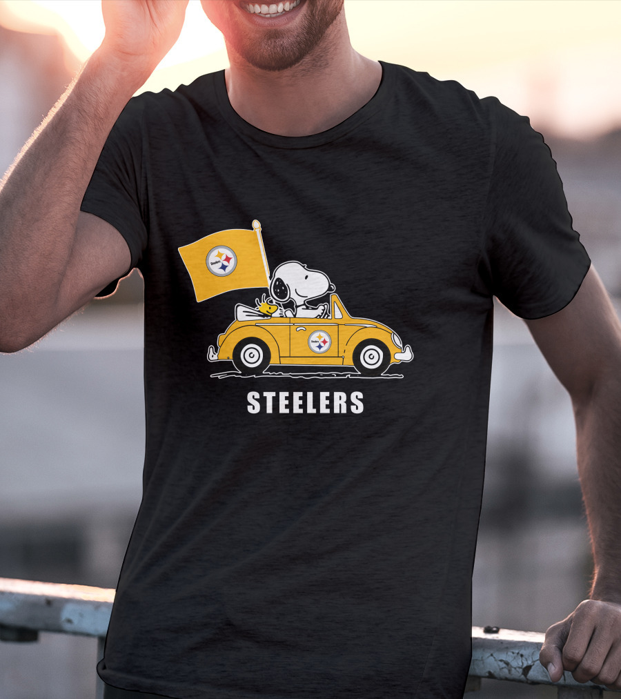 Pittsburgh Steelers Snoopy Driving Yellow Car With Flag T-Shirt