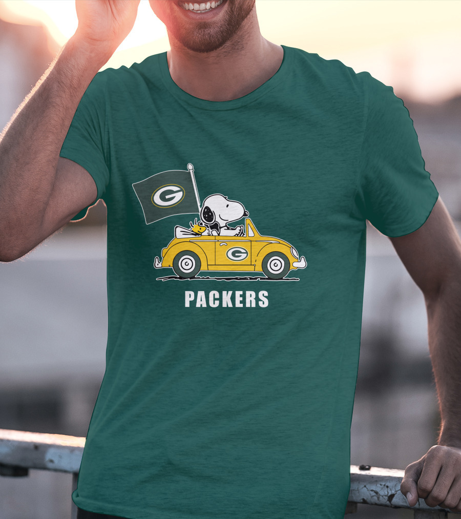 Green Bay Packers Snoopy Driving Car T-Shirt