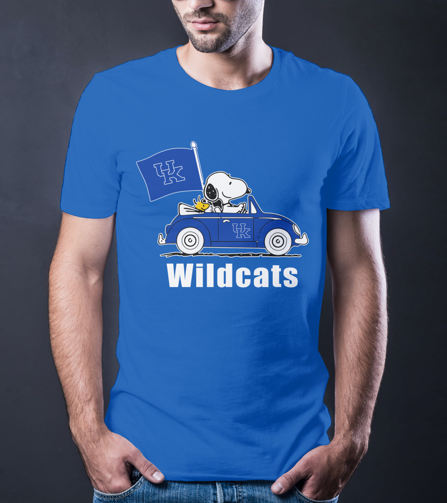Snoopy Driving Kentucky Wildcats Car With Woodstock And UK Flag T-Shirt