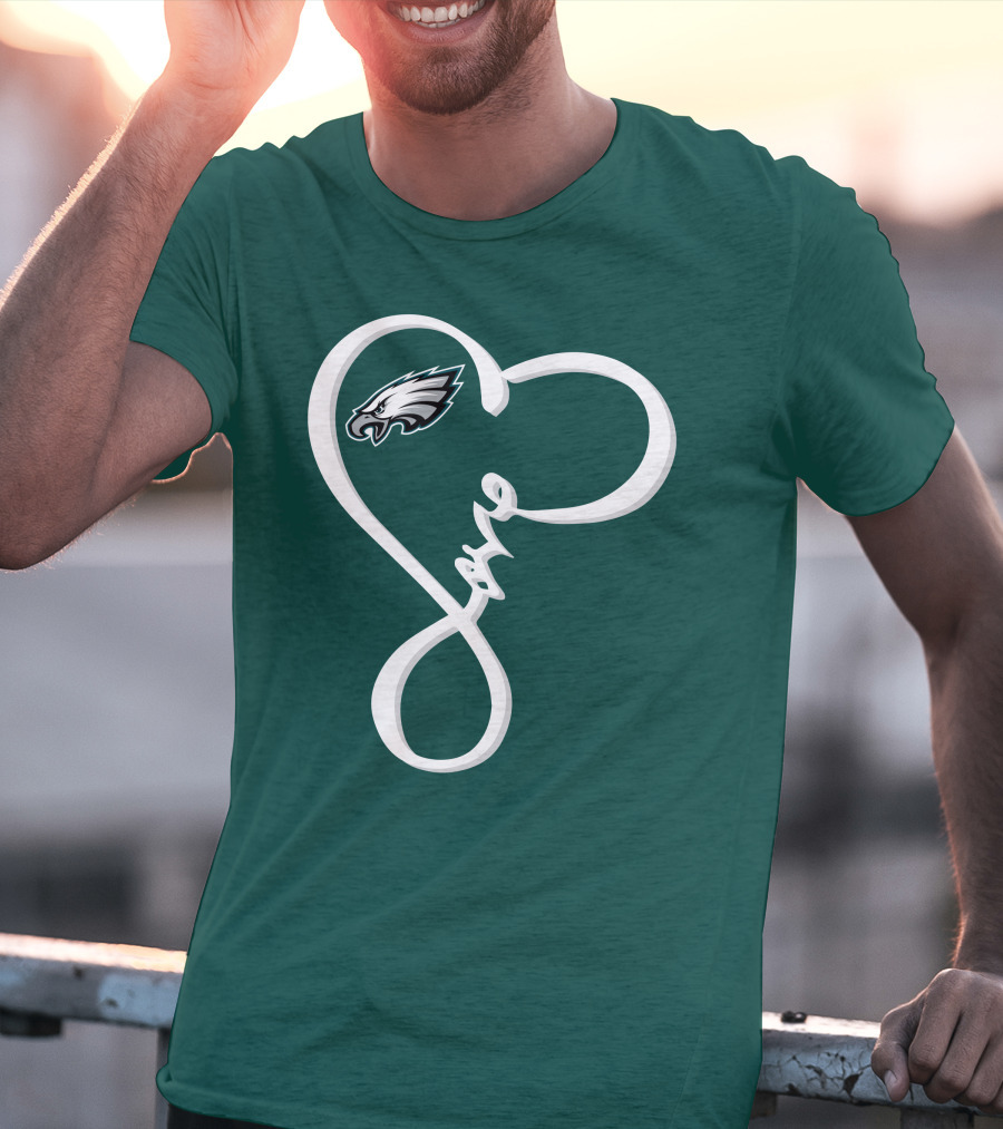 Philadelphia Eagles Love Heart T-Shirt