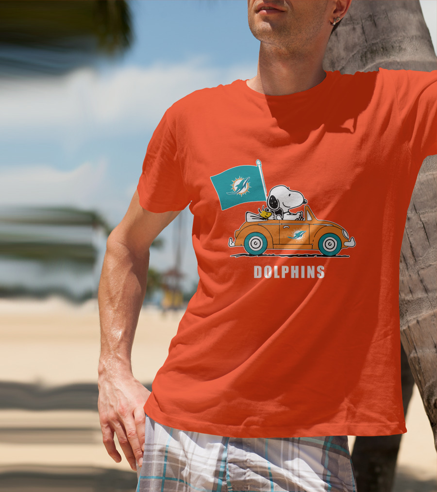 Miami Dolphins Snoopy Woodstock Driving Car Flag T-Shirt