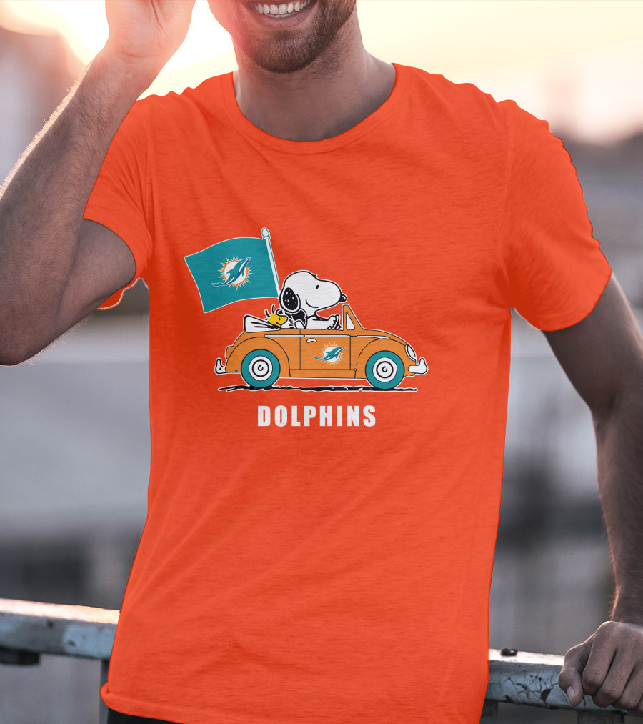 Miami Dolphins Snoopy Woodstock Driving Car Flag T-Shirt