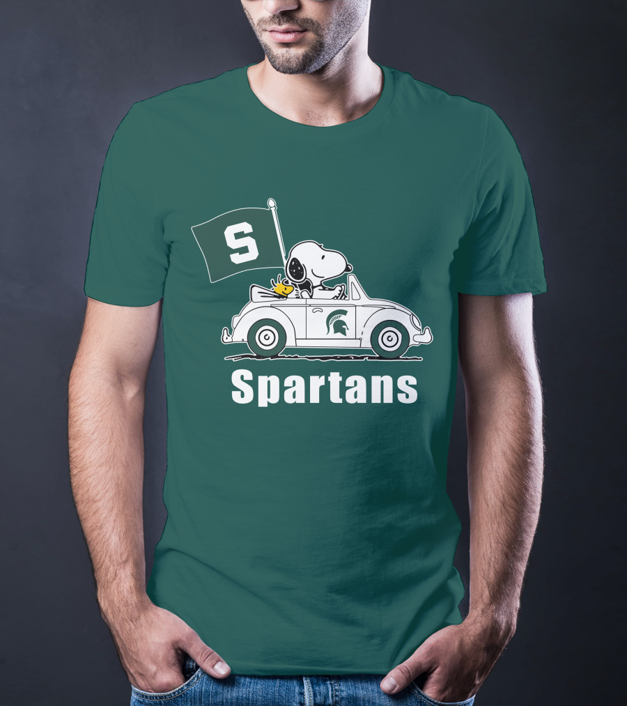Snoopy Driving With Michigan State Spartans Flag T-Shirt