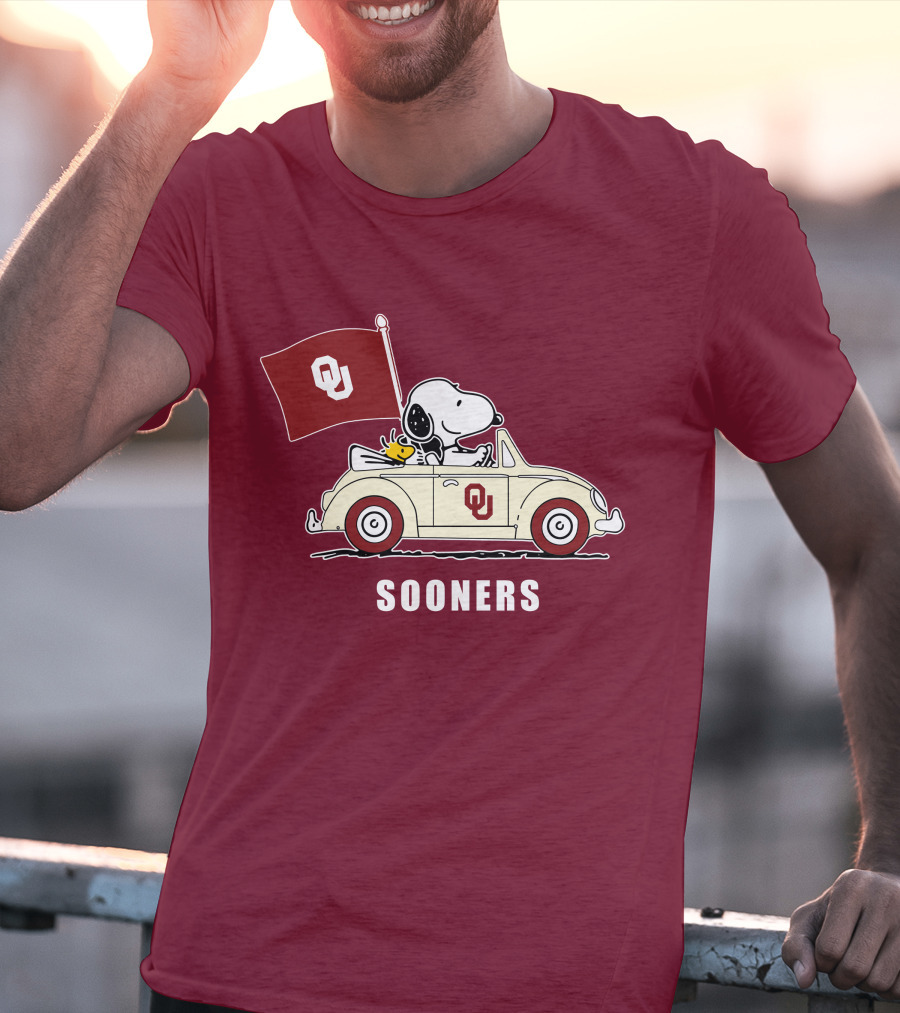 Snoopy Driving Oklahoma Sooners OU Flag Retro Car T-Shirt