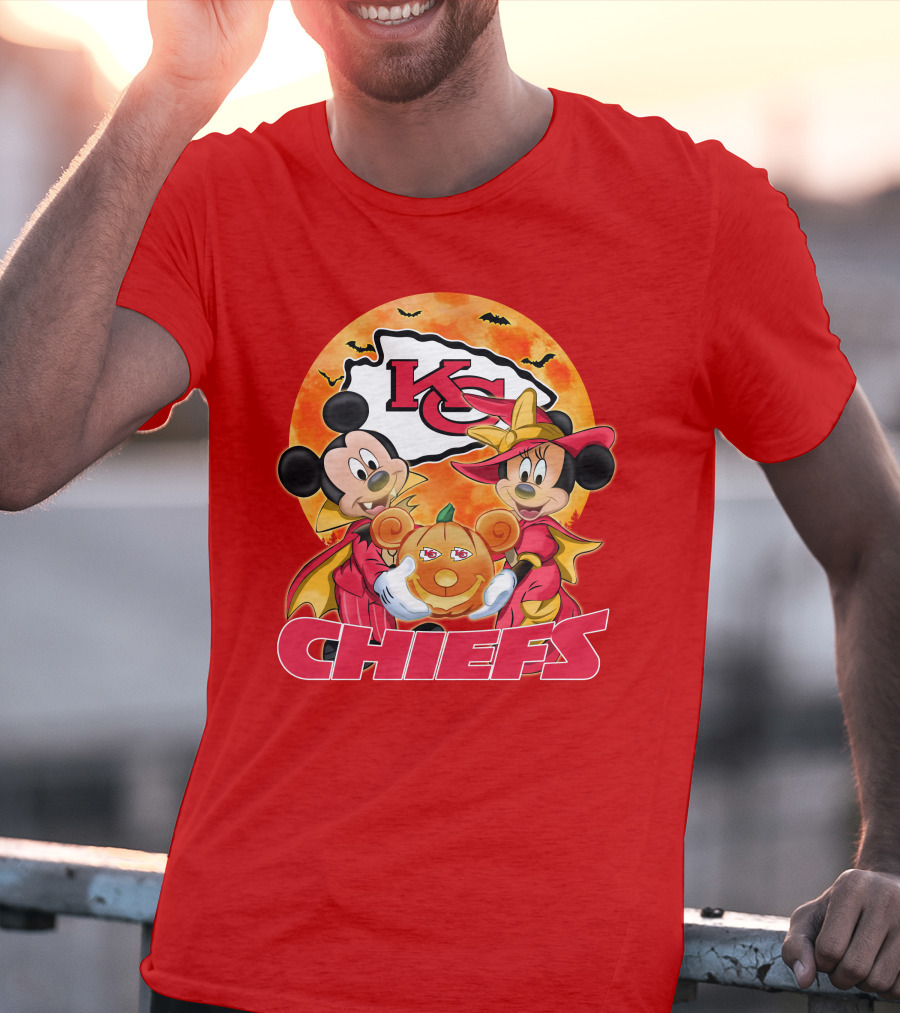 Kansas City Chiefs Mickey Mouse Minnie Mouse Halloween Chiefs Logo Pumpkin T-Shirt