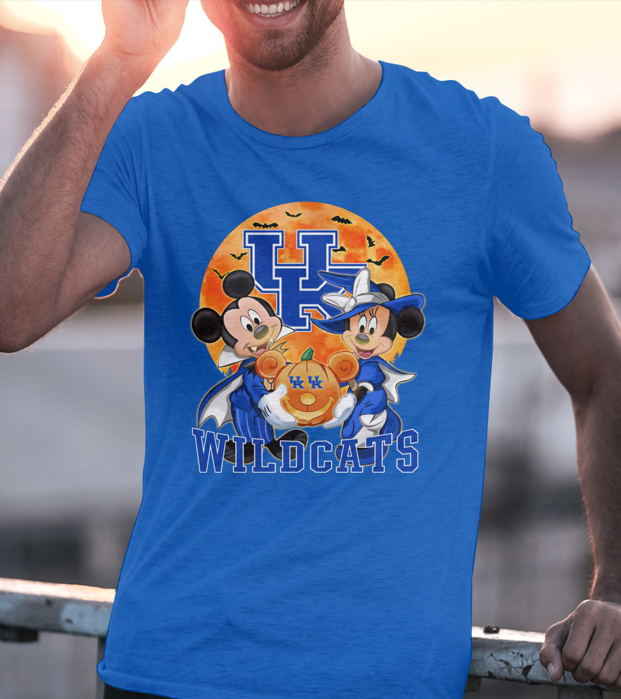 Kentucky Wildcats Mickey Mouse Minnie Mouse Halloween Moon Pumpkin T-Shirt